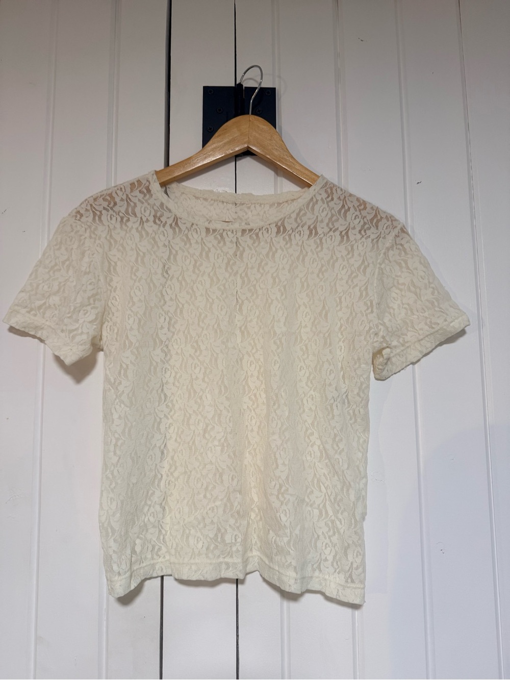 Women’s Cream Lace Short-Sleeve Top
